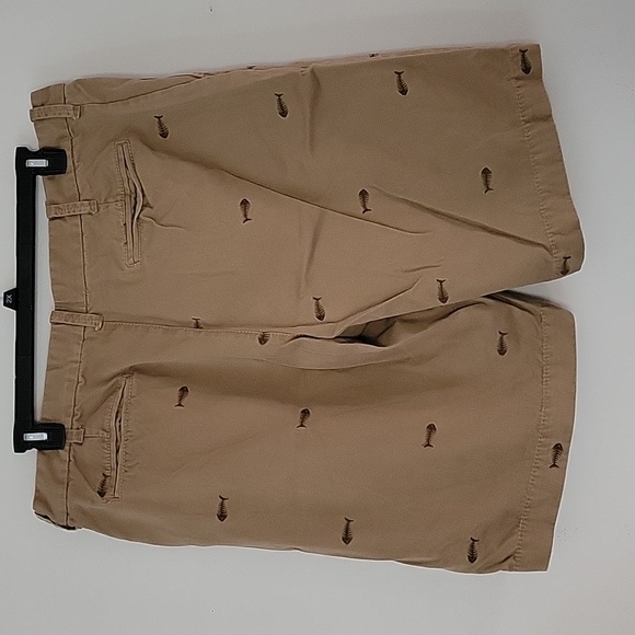 2/$15  Fish print Khaki Shorts - Picture 4 of 5